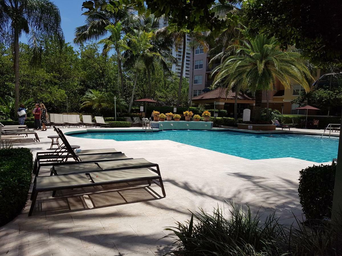 Yacht Club Aventura 2Br + 2Ba Apartment Miami Bagian luar foto