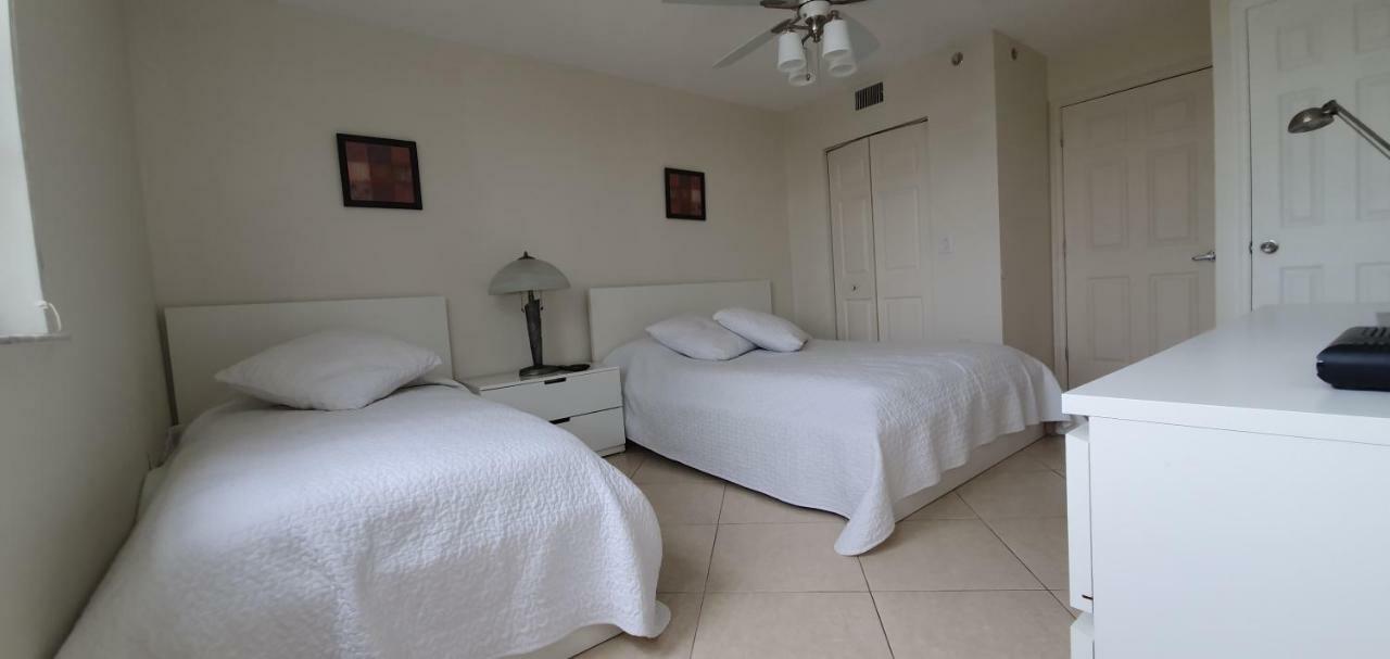 Yacht Club Aventura 2Br + 2Ba Apartment Miami Bagian luar foto