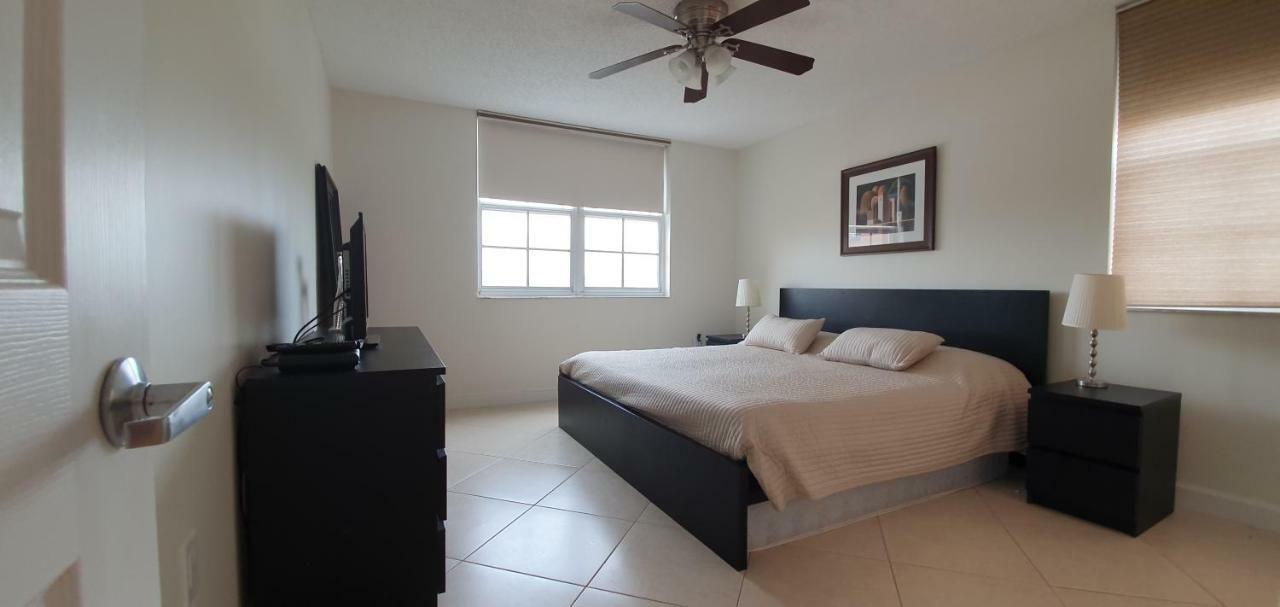 Yacht Club Aventura 2Br + 2Ba Apartment Miami Bagian luar foto