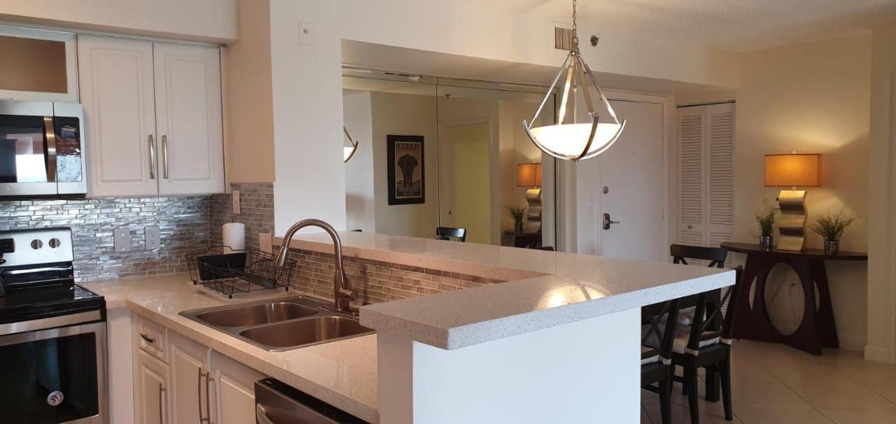 Yacht Club Aventura 2Br + 2Ba Apartment Miami Bagian luar foto
